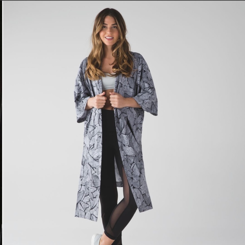 Lululemon Yoga Haven Kimono